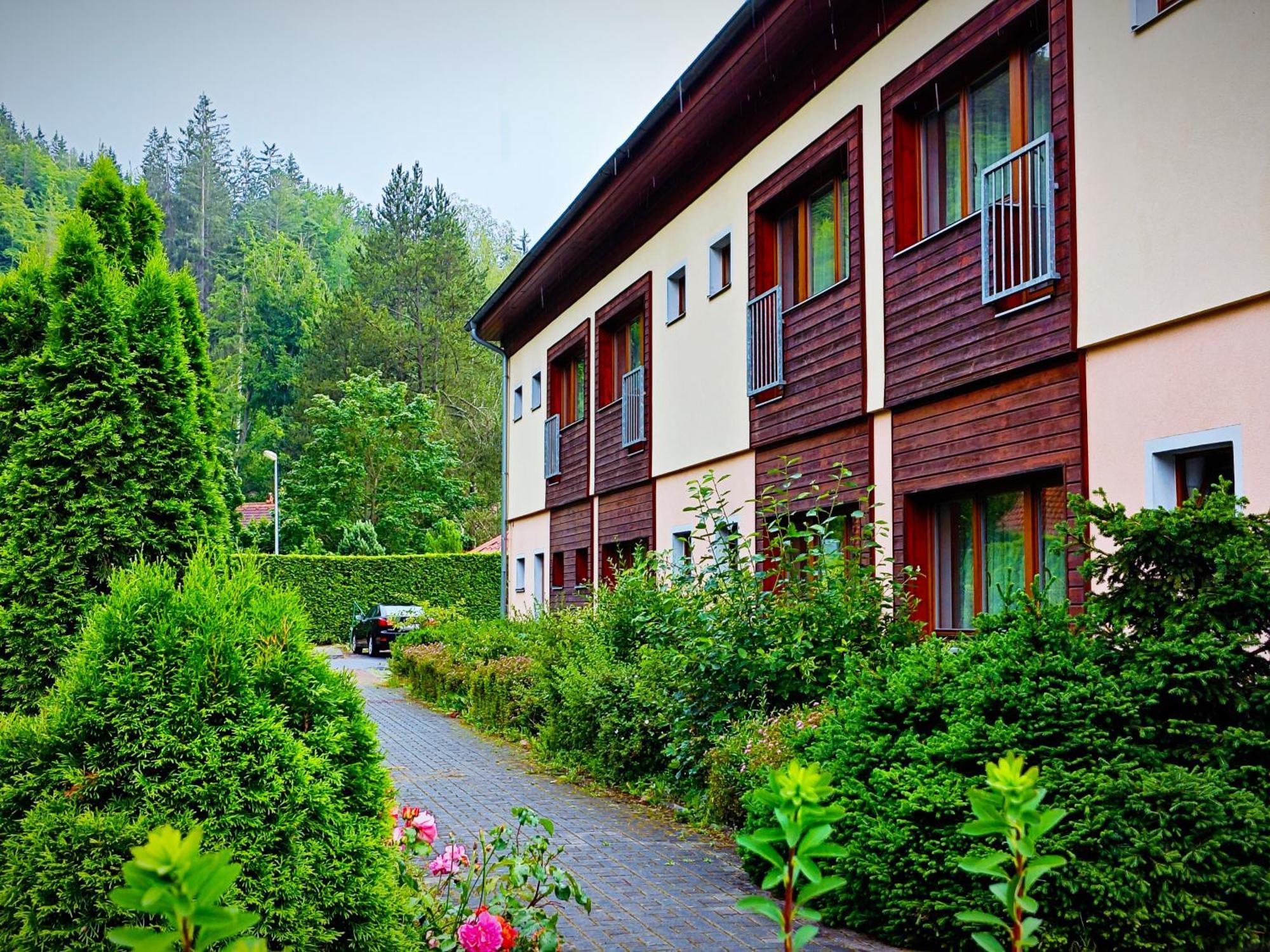Geyserpark Village Карлови Вари Екстериор снимка
